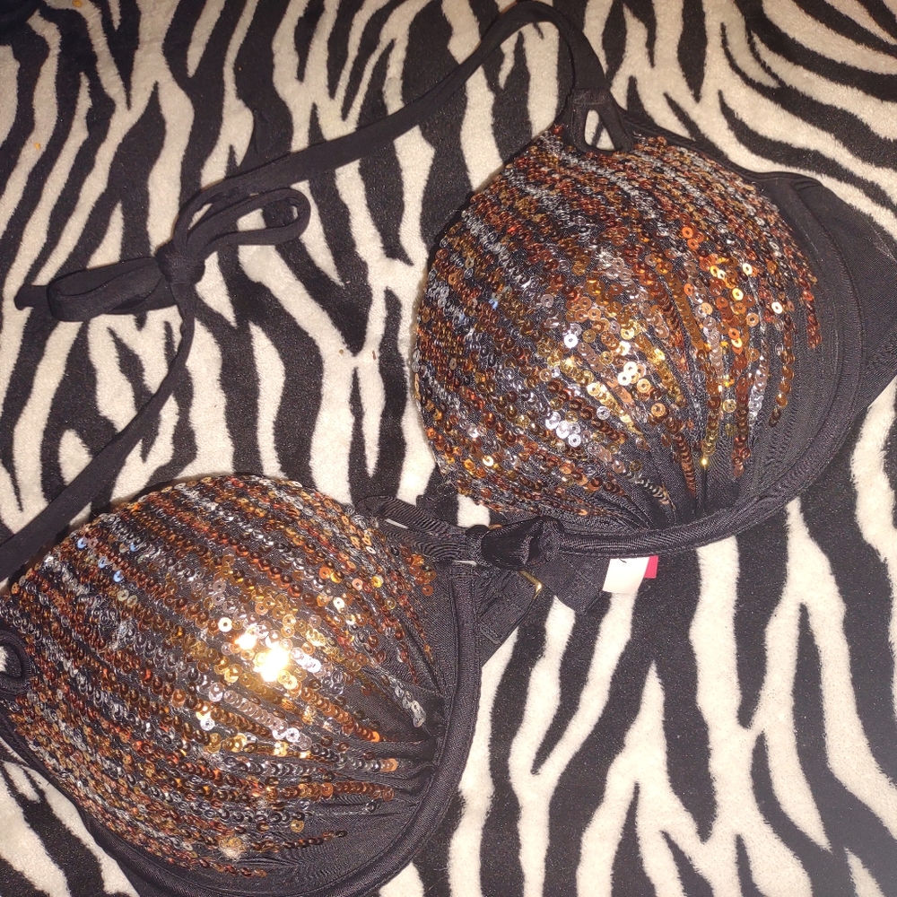 Victoria's secret bikini or bra under wear